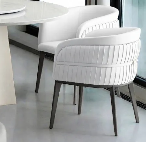 The Luxe Chair — White