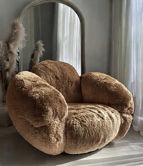 The Montera Chair — Brown