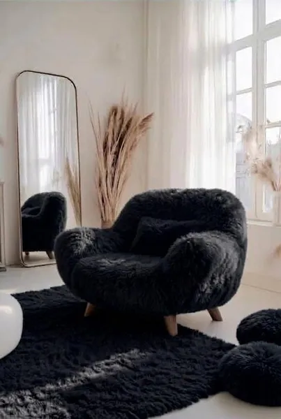 The Vera Chair — Black