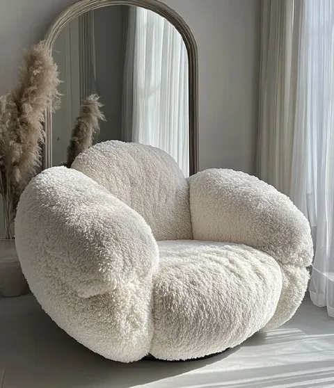 The Montera Chair — White
